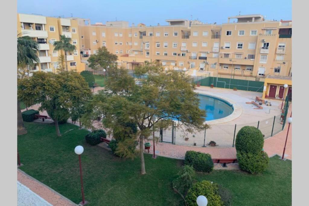 Apartamento 3 Dormitorios En La Playa De Almeria. Roquetas de Mar Extérieur photo
